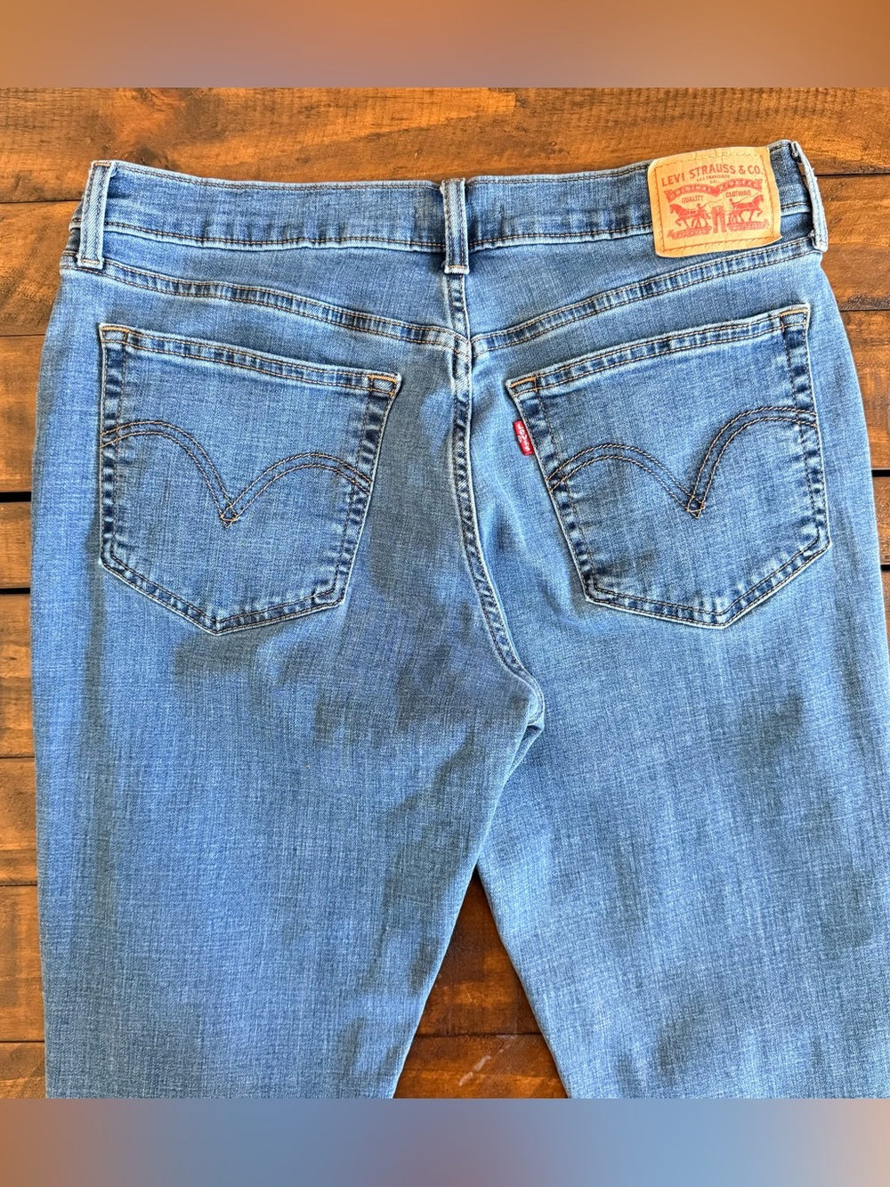 Levi’s Boyfriend Jeans, Women’s Size 30 - Picture 3 of 10